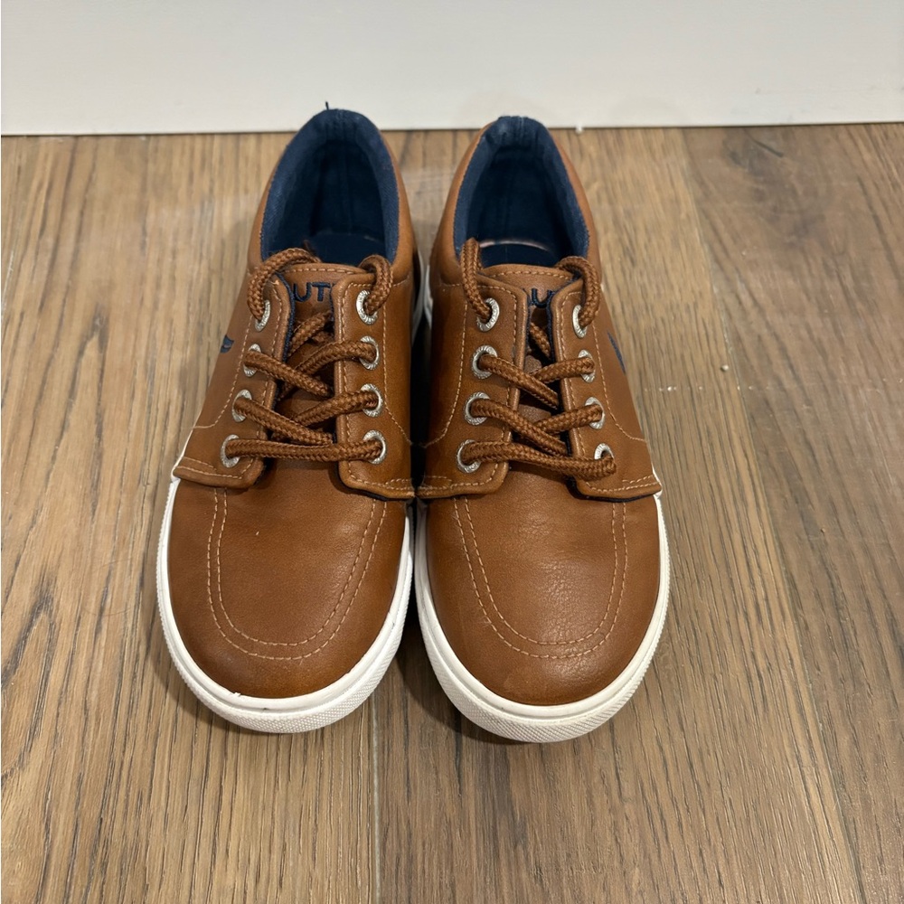 Toddler boys shoes size 9